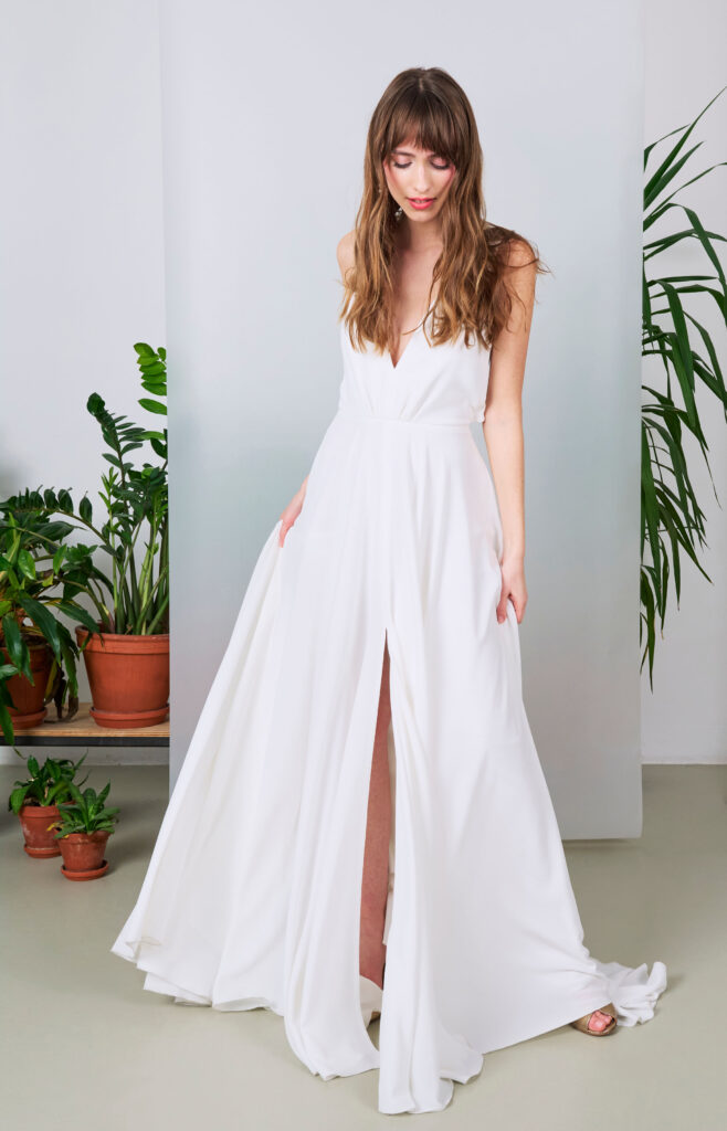 brautkleidmitbeinschlitz